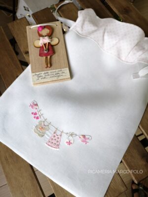 Panni stesi. Sacca primo cambio lino panna e rosa