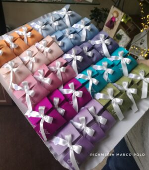 Bustine simpatiche in seta con iniziali