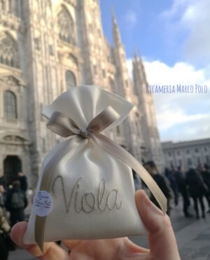 Sacchetto 8x12 avorio con ricamo tortora