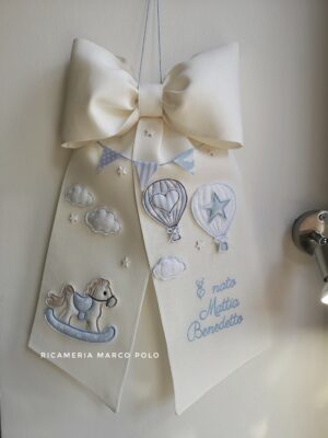 Cavalluccio mongolfiere. Fiocco nascita lino panna