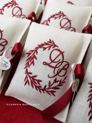 Bustina Laurea Panna ricamo Corona Alloro e iniziali