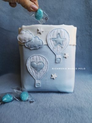 Mongolfiere e nuvole