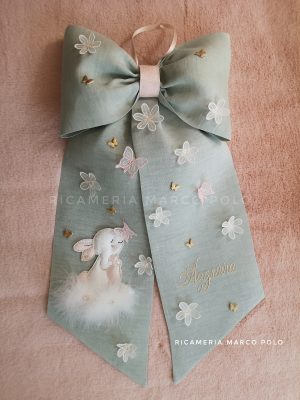 Coniglietto con farfalla, ricamo glitter oro, lino verde menta, dettagli rosa cipria
