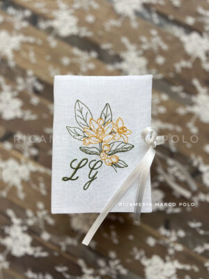 Fiori d'arancio verticale