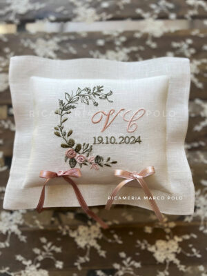 Fiocchi Nascita e Bomboniere Sartoriali | Ricameria Marco Polo